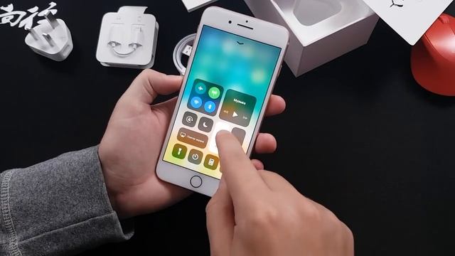 Apple iPhone 8 plus - Распаковка | Комплектация | Внешний Вид смотреть онлайн