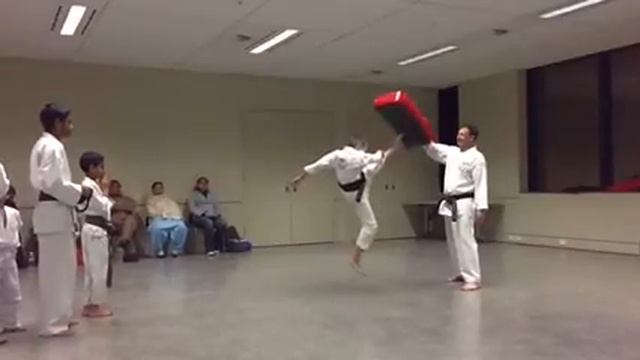 Kris jump kick смотреть онлайн