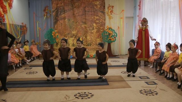 Празник осени - группа Одуванчики.