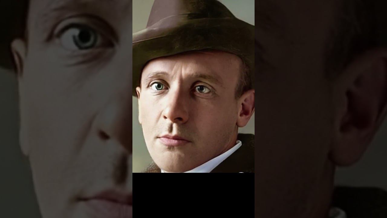 #Shorts Нейросеть оживляет. Михаил Булгаков смотреть онлайн