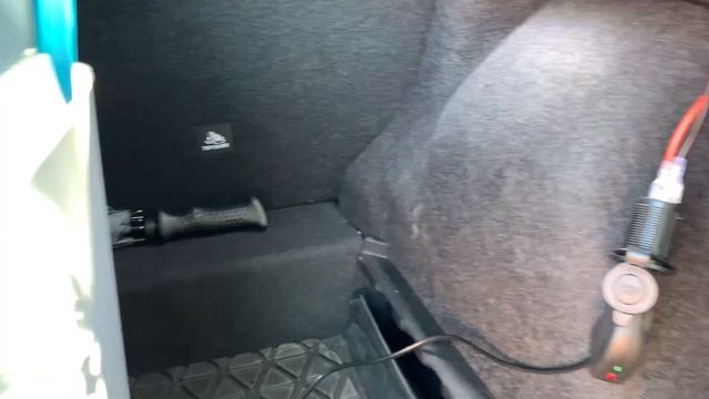 Nissan Qashqai J11: 12V power socket in the trunk - troubleshooting! смотреть онлайн