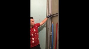 Kрепление бойлера в гипсокартоне. Установка сантехнических выводов