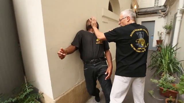 Charles Joussot et Gregory Bouchelaghem - Partie 1 Se dégager d'une agression par guillotine смотреть онлайн