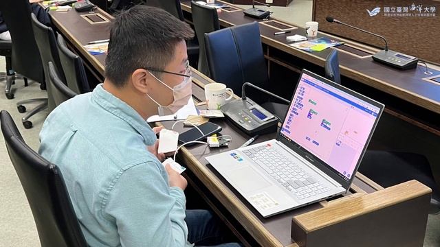 國立臺灣海洋大學 111年智慧創新跨域人才培育計畫成果 смотреть онлайн