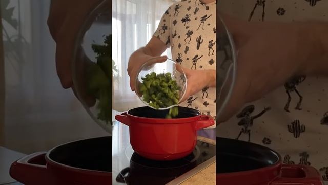 Вкусный сырный суп с брокколи.