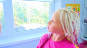 ВИОЛУ ВЫГОНЯЮТ ИЗ КОМНАТЫ в ЛАГЕРЕ!!!