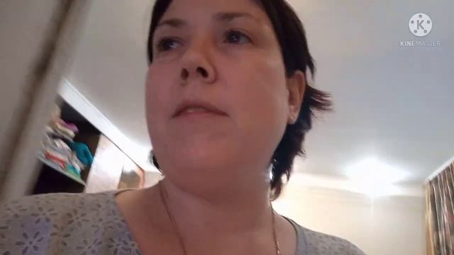 Готовлю куриный супчик, и салат из остатков курицы, собираем вещи