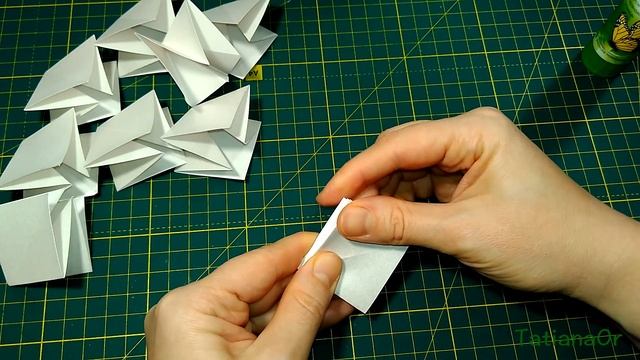 Новогодний декор из бумаги своими руками. Идеи для Новогодних игрушек своими руками. смотреть онлайн