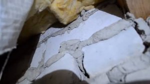 Что происходит , если пароизоляция не приклеена к стене ?