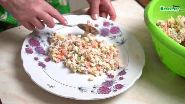 Салат Оливье в виде собачки. Украшаем стол на Новый Год 2018. смотреть онлайн