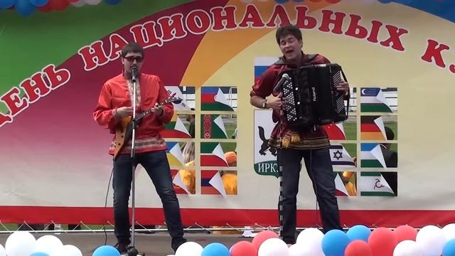 А за окошком месяц май | Балалайка и баян | Мимино смотреть онлайн