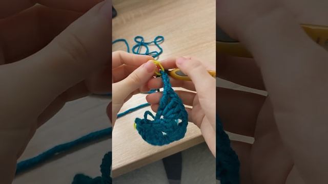 Шаль з бабусиного квадрата. Майстер-клас для початківців. В'язання гачком смотреть онлайн