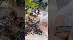 Часть1.Думает ли про меня соперница? Что думает? #ТароГаданиеКолыбельМагии