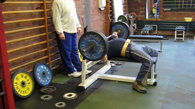 ohne Kommentar 9 x 100 kg / 220 lbs. смотреть онлайн