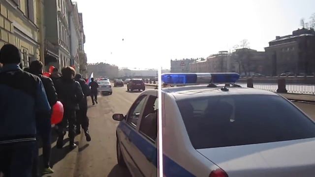 Пробежка 8 марта 2012. Менты снимают из машины смотреть онлайн