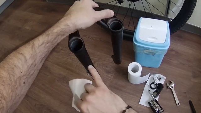 Разборка, смазка и установка пыльников амортизационной вилки SUNTOUR XCM смотреть онлайн