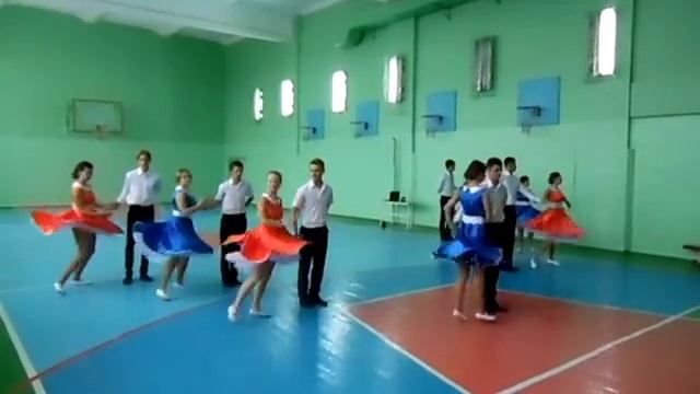 Осенний вальс - Школа-гимназия, Нижнегорский 2015 смотреть онлайн