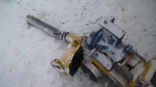 ВАЗ 2102-начало, и неведома штуковина- насос компрессор)) смотреть онлайн