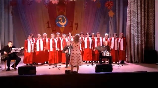 Народный хор ветеранов труда «Мелодия» - Осенние листья смотреть онлайн