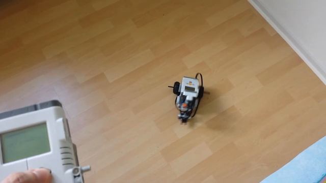 Lego remote controlled NXT brick programmed in java смотреть онлайн