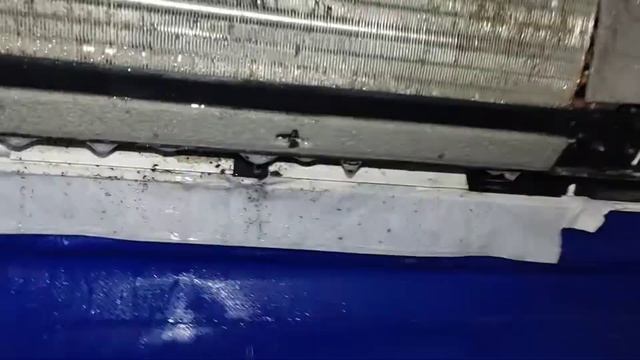 несколько лет не обслуживалсямойка внутреннего блока кондиционера.