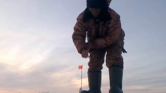 Поклевка щуки на рассвете. смотреть онлайн