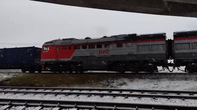 Тепловоз 2ТЭ116У-0118, перегон Предпортовая - Лигово, г.СПб, 13.11.2023г.(4К UHD) смотреть онлайн