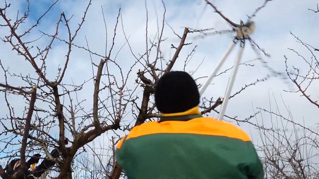 РАБОТА КИПИТ ДАЖЕ В СТУЖУ смотреть онлайн