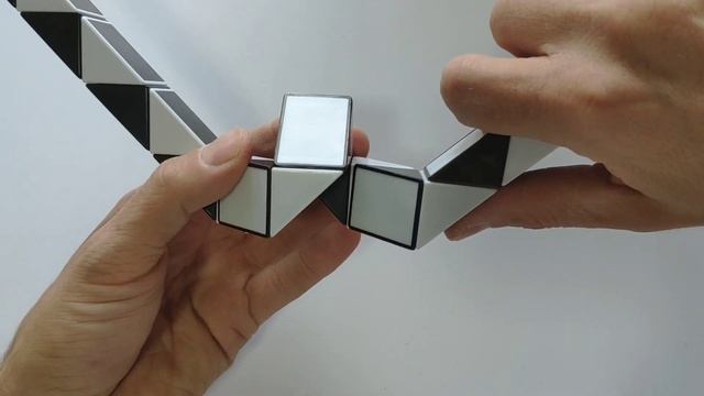 РАКЕТА ИЗ ЗМЕЙКИ РУБИКА. Фигуры из змейки Рубика #2. смотреть онлайн