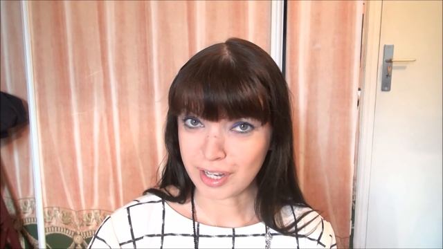 Наряд и косметика дня: немного фуксии на черно-белом смотреть онлайн