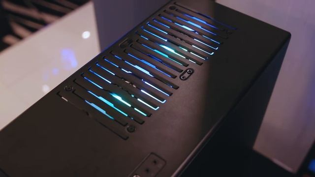 This is NOT a MAC PRO...It's an Airflow Case! смотреть онлайн