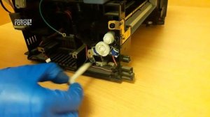 Samsung не берёт бумагу. Как снять ролик захвата.