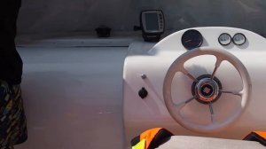 Катер Неман 550. Устанавливаем мотор Yamaha, приборы и различное доп оборудование.