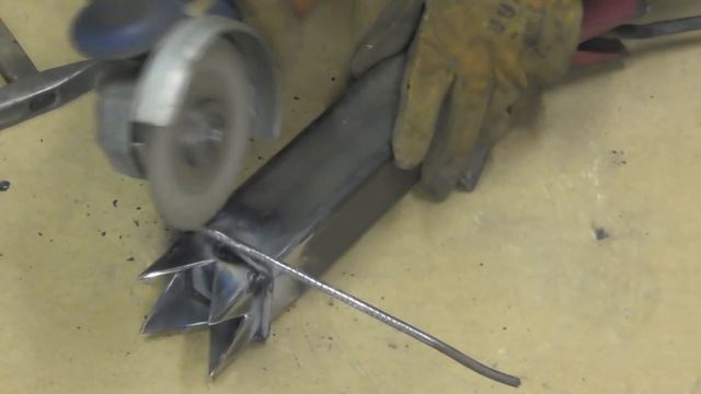 СЕКРЕТ изготовления КОРОЛЕВСКОЙ заглушки на профильную трубу СВОИМИ РУКАМИ! Royal metal crown DIY смотреть онлайн