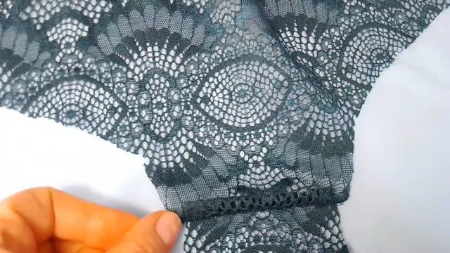 МАСТЕР КЛАСС по пошиву нижнего белья из кружева. Часть 1. Построение, раскрой и пошив ТРУСИКОВ. смотреть онлайн