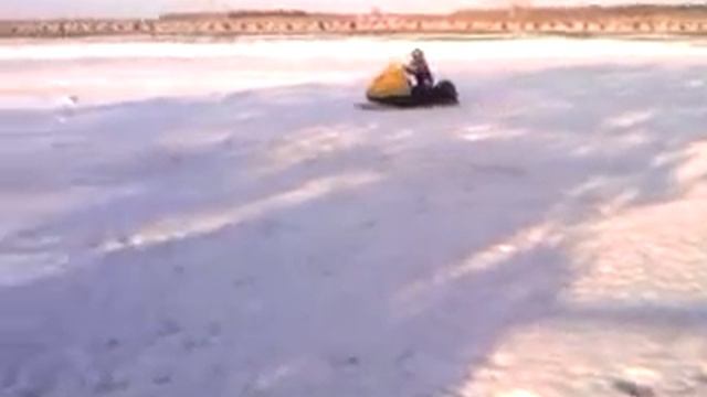 Bombardier Ski-Doo 1971 Elan 12hp смотреть онлайн