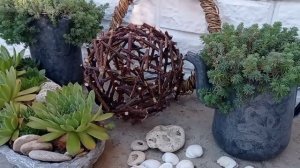 Интересная поделка для сада   шар из веточек своими руками