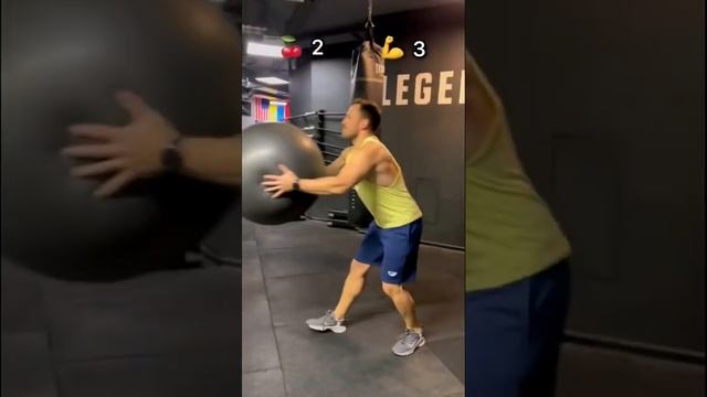 ЧЕЛЛЕНДЖ - ВЫБЕЙ МЯЧ ЖИВОТОМ ? смотреть онлайн