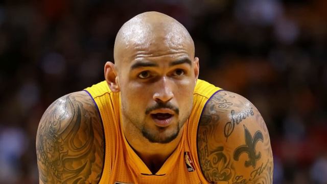 Robert Sacre: Instead Of Giving $30 Billion To Ukraine Why Can't We Give Money to US Citizens смотреть онлайн