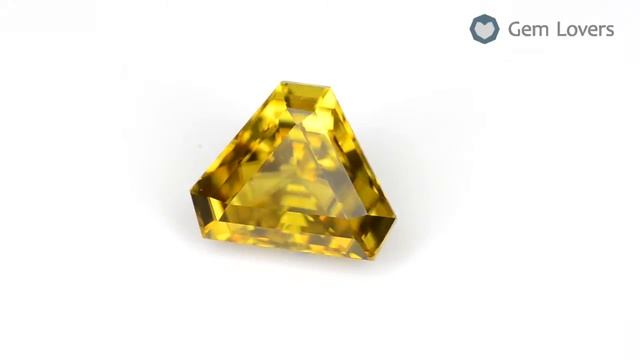 Фантазийный сфен 1,90 кар. смотреть онлайн