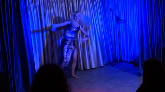 Елена Савелова - танцовщица Bellydance. Выступление на теплоходе "Николай Некрасов" 2022 смотреть онлайн