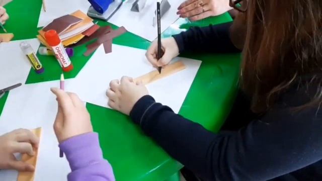 «Осеннее дерево из бумаги» смотреть онлайн
