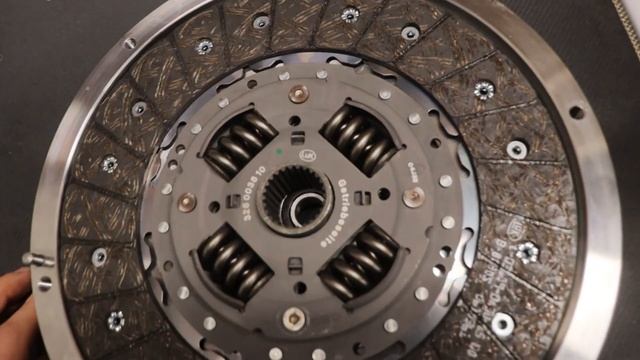 Unboxing The Kangaroos Team M113 Manual Swap Kit! смотреть онлайн