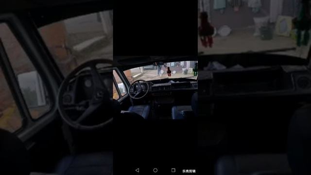 Mercedes-Benz 207D / السيارة للبيع