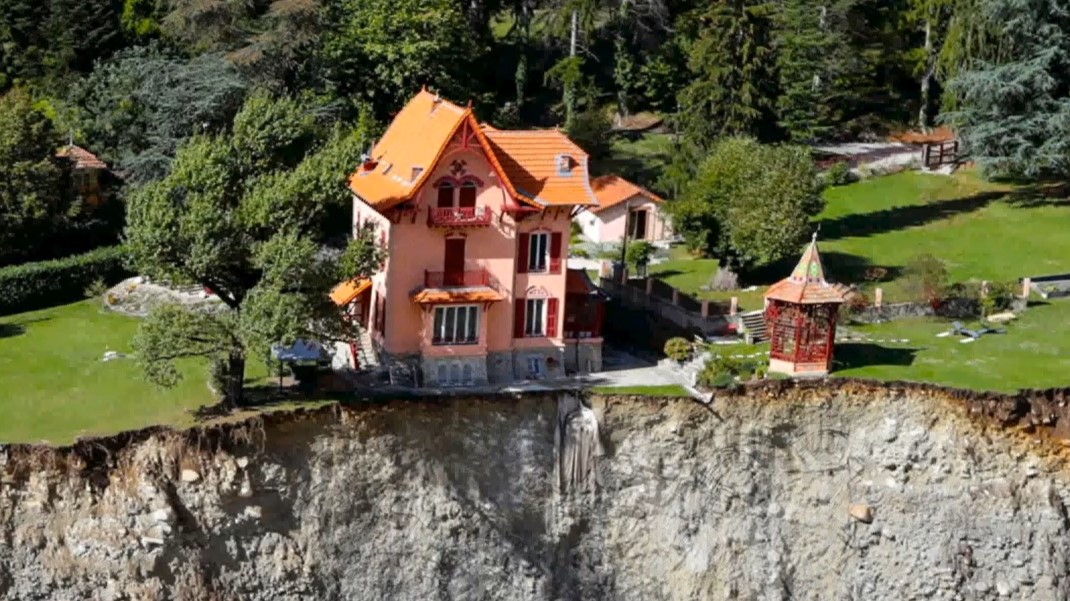 Дом на краю смотреть онлайн