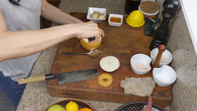 Steamed Asian Pear With Honey And Ginger For Lung Health