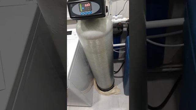 Желтеет вода из скважины. Фильтрация воды от железа. смотреть онлайн