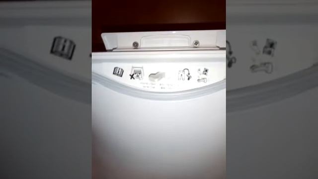 Огляд пральної машини Electrolux EWT 1066ESW смотреть онлайн