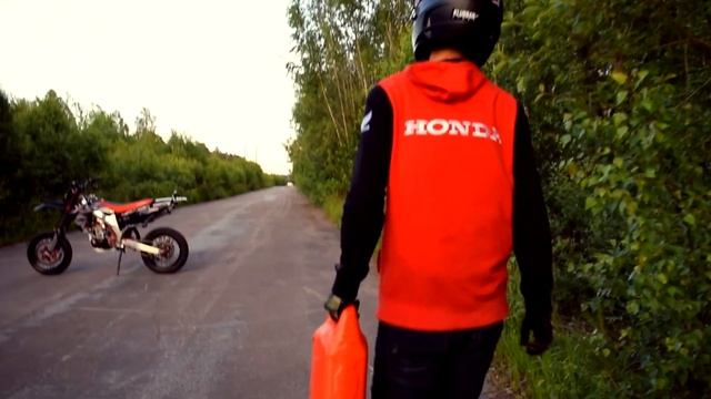 Honda CRF 450 Supermoto build [REVEAL] смотреть онлайн