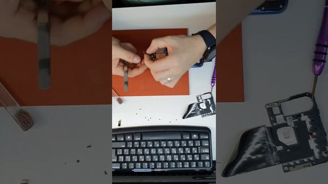 Замена дисплея и акб на Xiaomi mi8 за 5 мин./Change lcd and battery Xiaomi mi8. смотреть онлайн